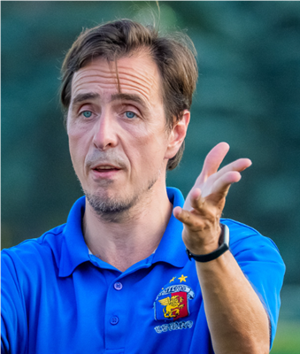 Eduard-Nick Pascalau joueur à CS Mont-Royal Outremont Eduard-Nick Pascalau, joueur à CS Mont-Royal Outremont