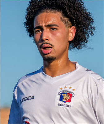 Elias Arif joueur à CS Mont-Royal Outremont Elias Arif, joueur à CS Mont-Royal Outremont